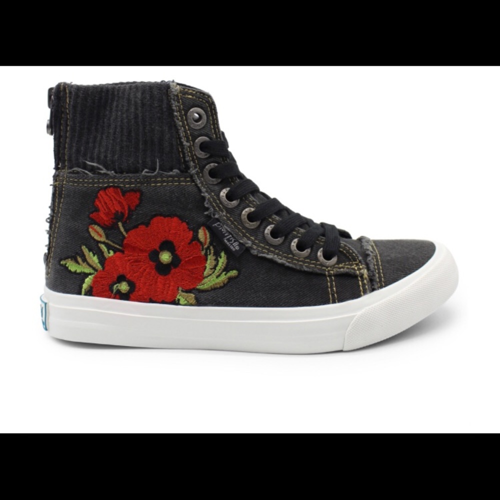 Women’s sneaker embroidered...